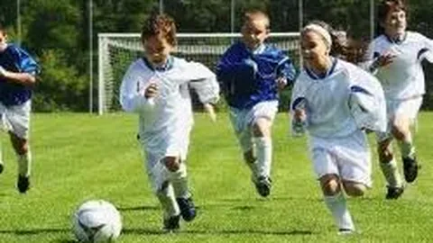 《黄河奔跑之旅》正式公布，李晨、杨颖、郑恺激情起跑