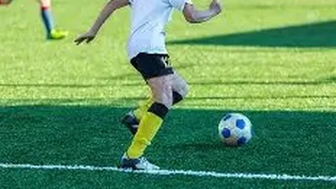 陈导520公布分手消息，日前与艳丽女子同宿酒店至深夜