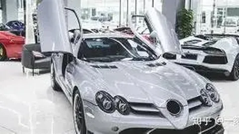 陈冠希海滩秀幸福，与秦舒培携手情侣鞋秀恩爱