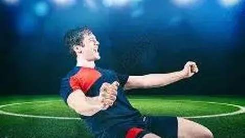 沙尔克球迷对滕尼斯因肉联厂疫情事件表不满